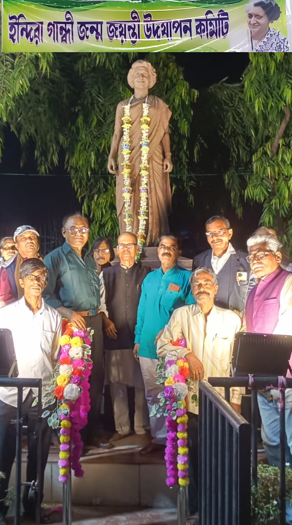 Group Photo with Indira Gandhi Statue